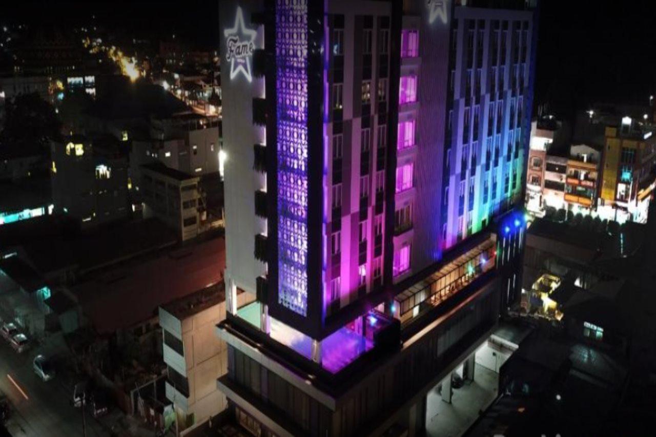 Fox Hotel Джаяпура Экстерьер фото