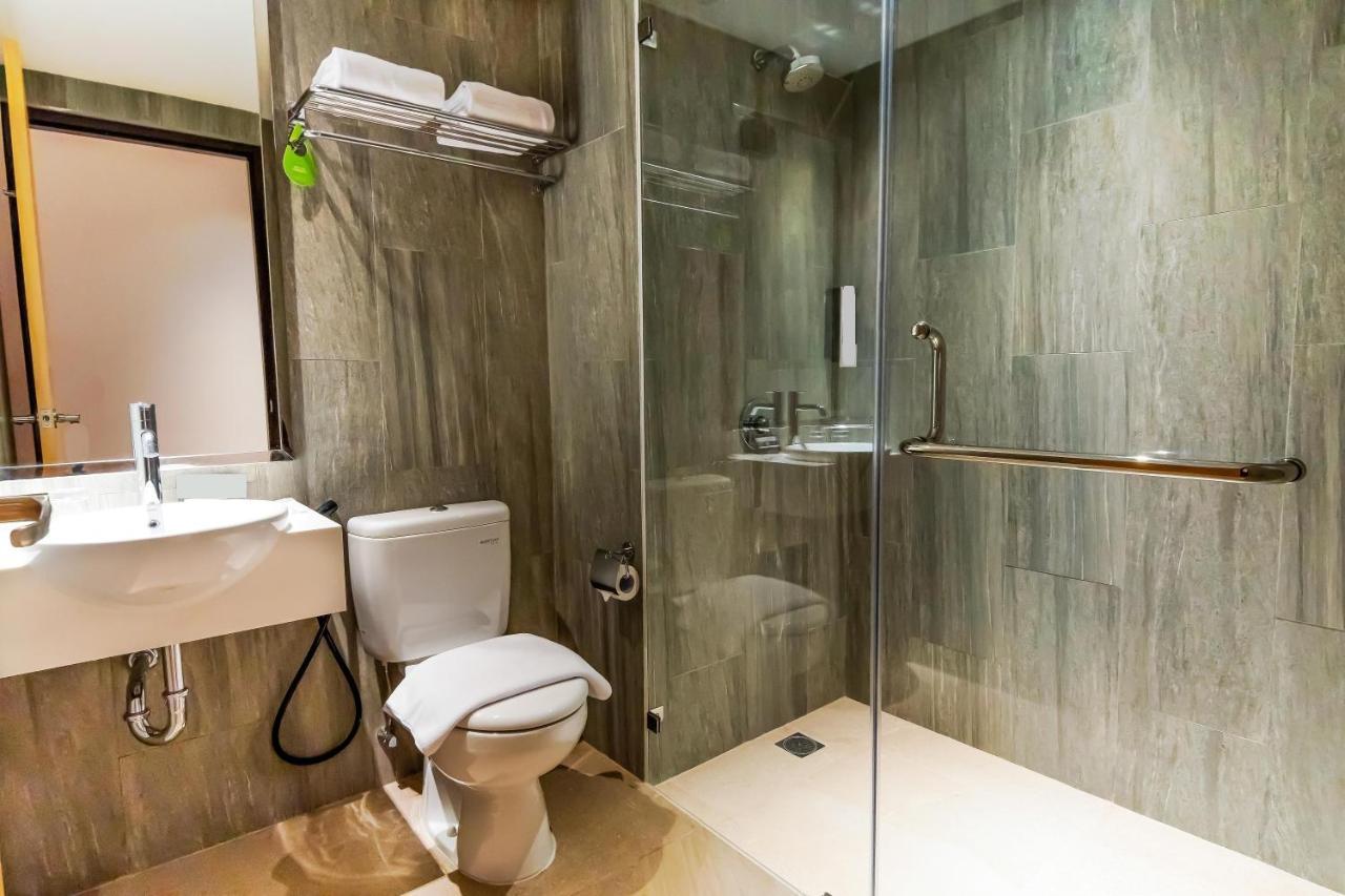 Fox Hotel Джаяпура Экстерьер фото