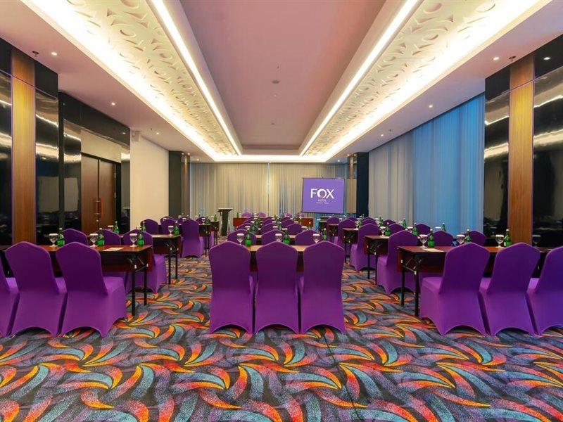 Fox Hotel Джаяпура Экстерьер фото
