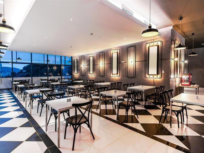 Fox Hotel Джаяпура Экстерьер фото