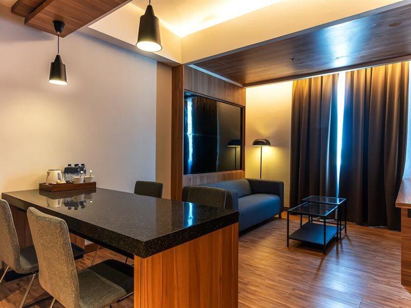 Fox Hotel Джаяпура Экстерьер фото